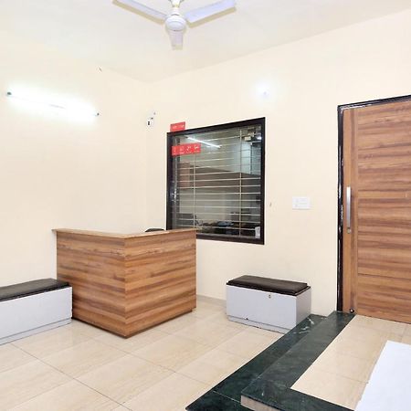 Oyo 16126 Aanantham Hotel Ludhijána Kültér fotó