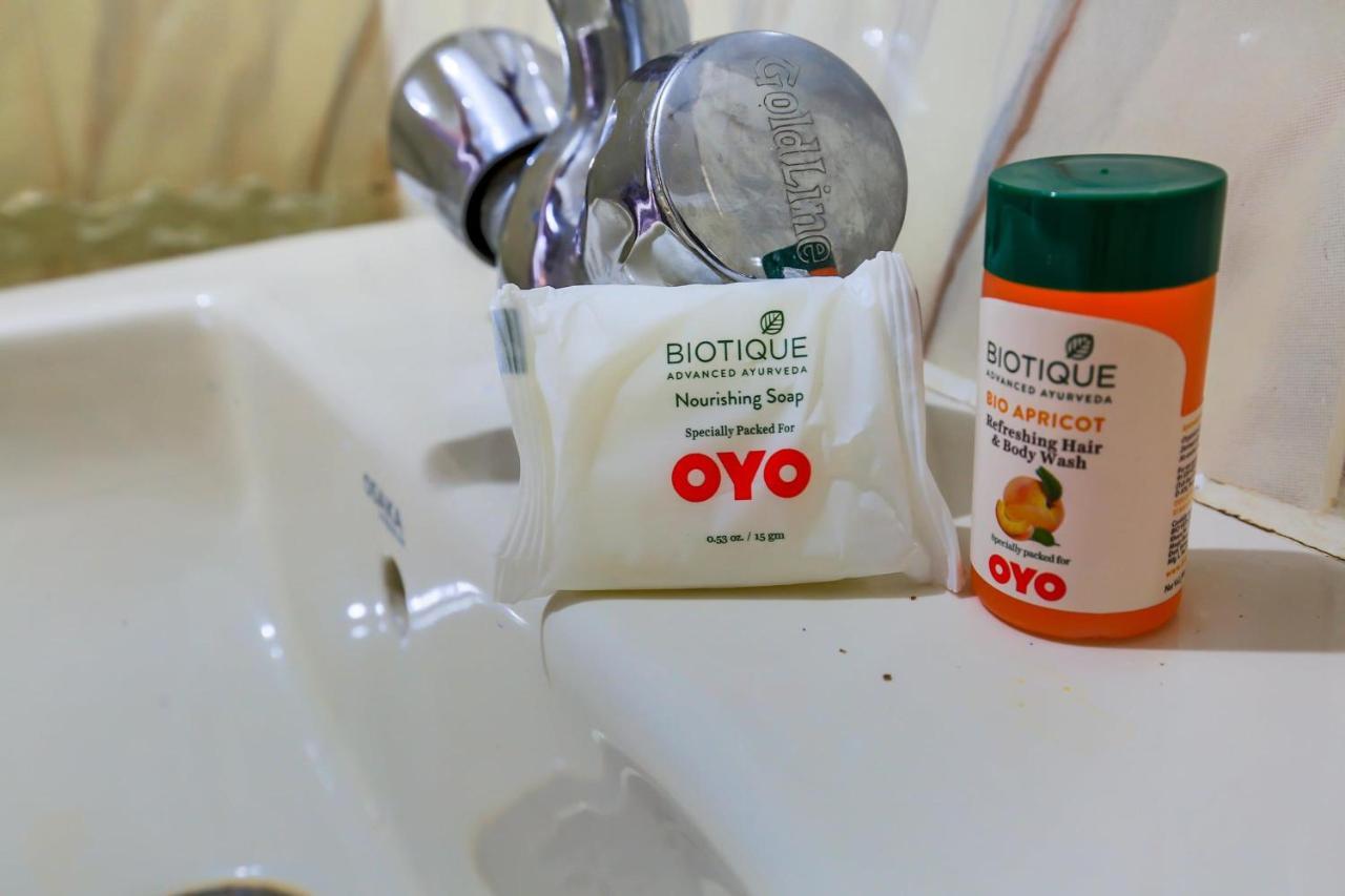 Oyo 16126 Aanantham Hotel Ludhijána Kültér fotó